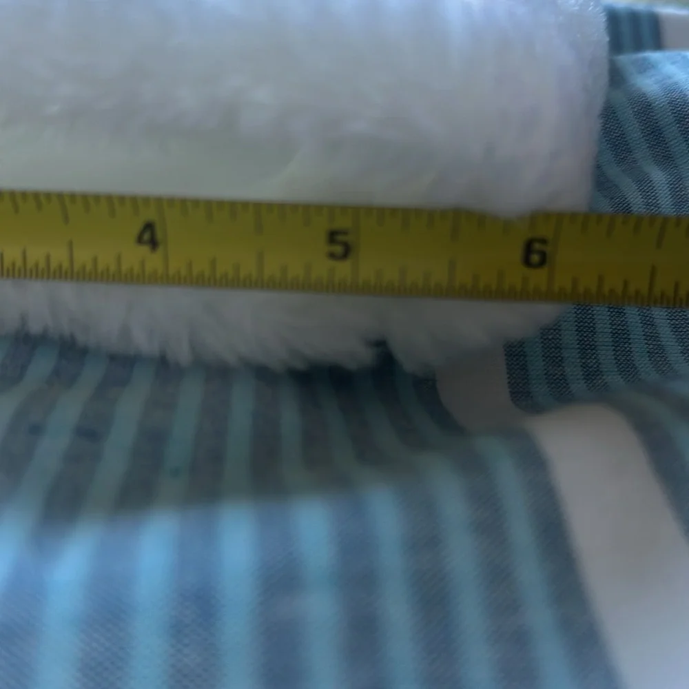 N/A white faux